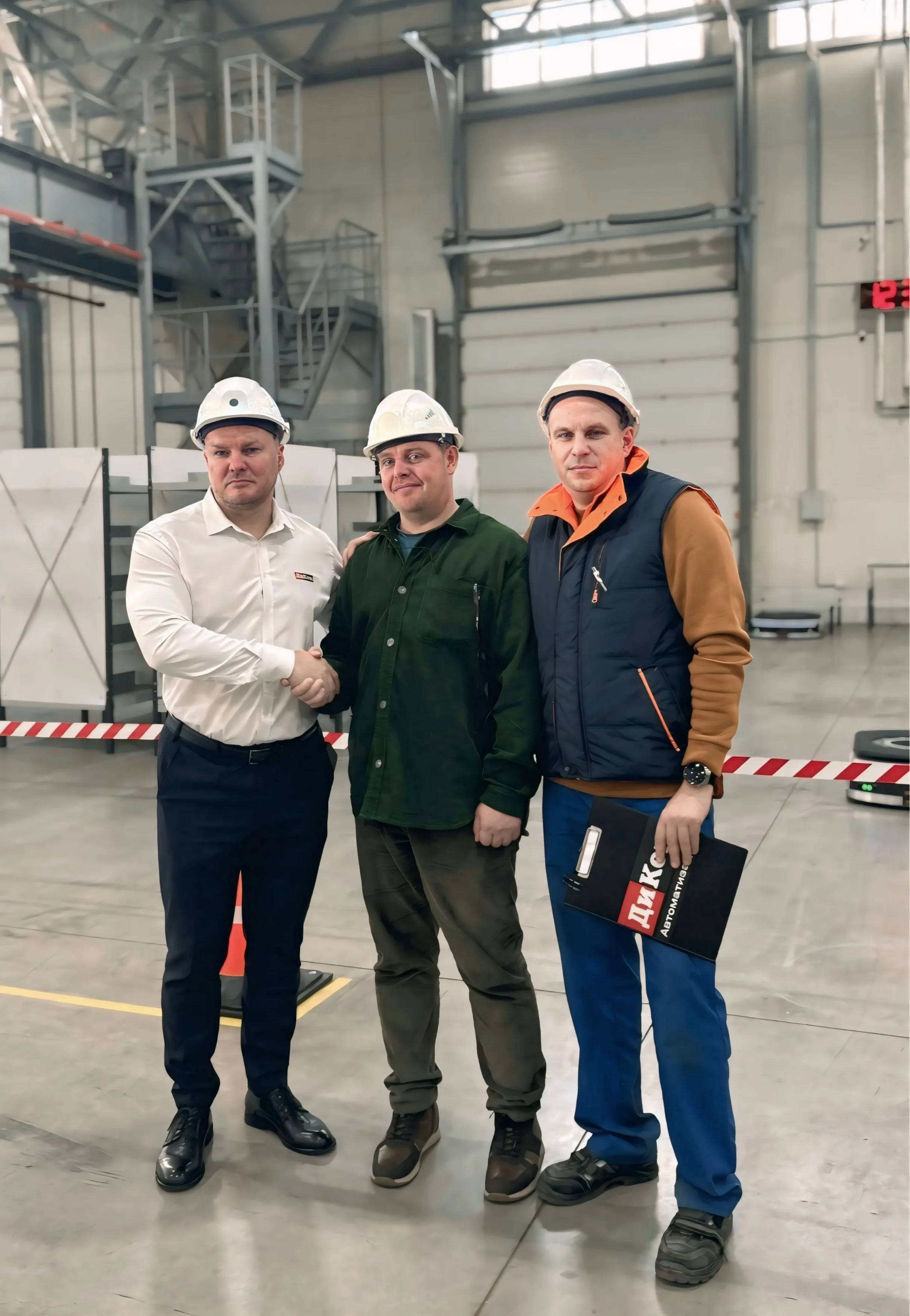 <p>«Росатом» — один из технологических лидеров страны, не только в сфере энергетики, но и в машиностроении, строительстве и других отраслях. <br /><br />Росатом  занимает первое место в мире по заказам на сооружение АЭС. В сферу деятельности «Росатома» входит также производство инновационной неядерной продукции, логистика и развитие Северного морского пути.</p>